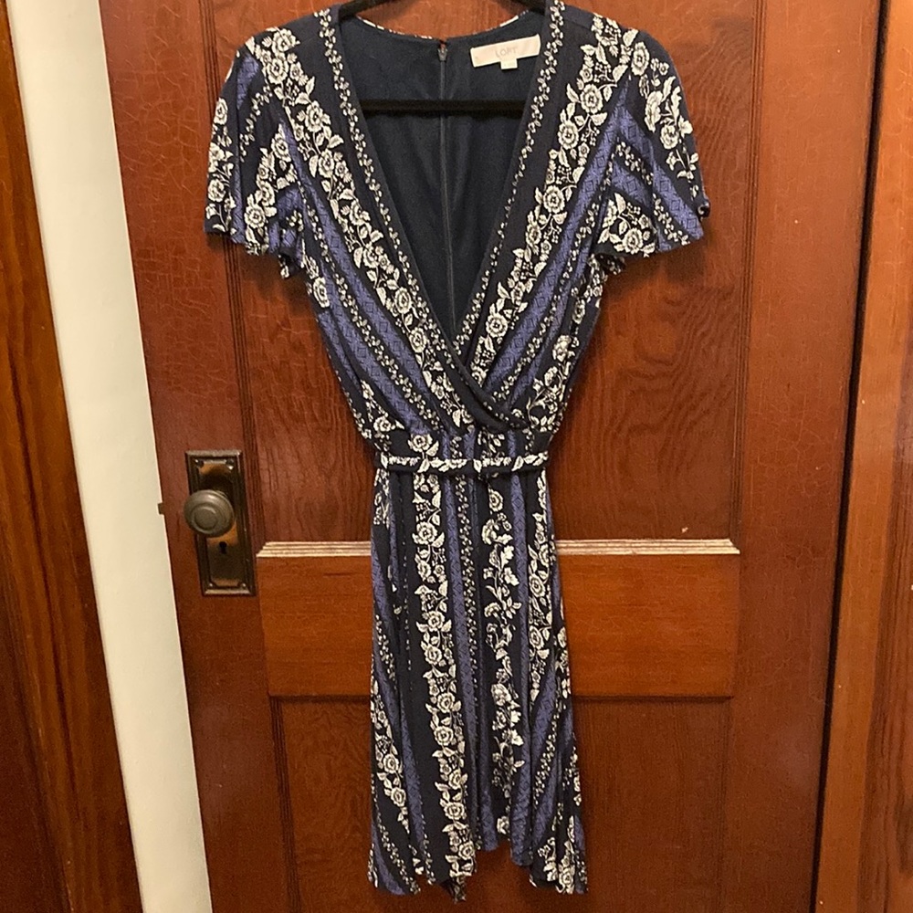 Loft sz 6 faux wrap floral dress